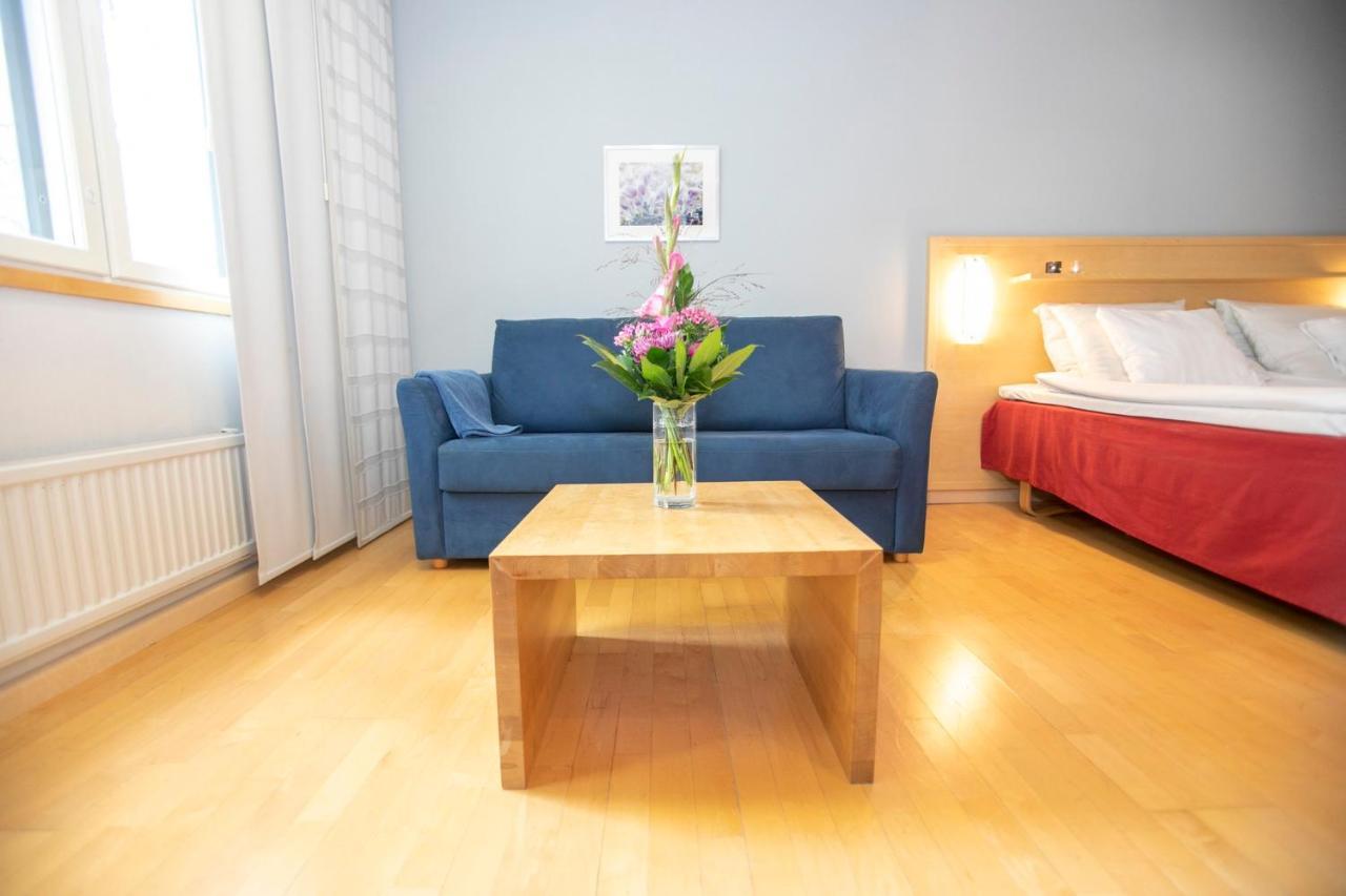 Hotel Uusikuu ミッケリ エクステリア 写真