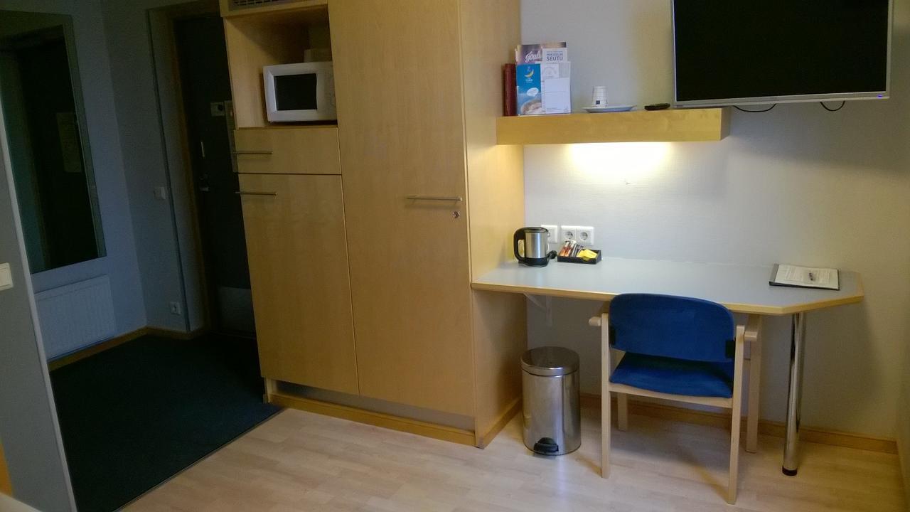 Hotel Uusikuu ミッケリ エクステリア 写真