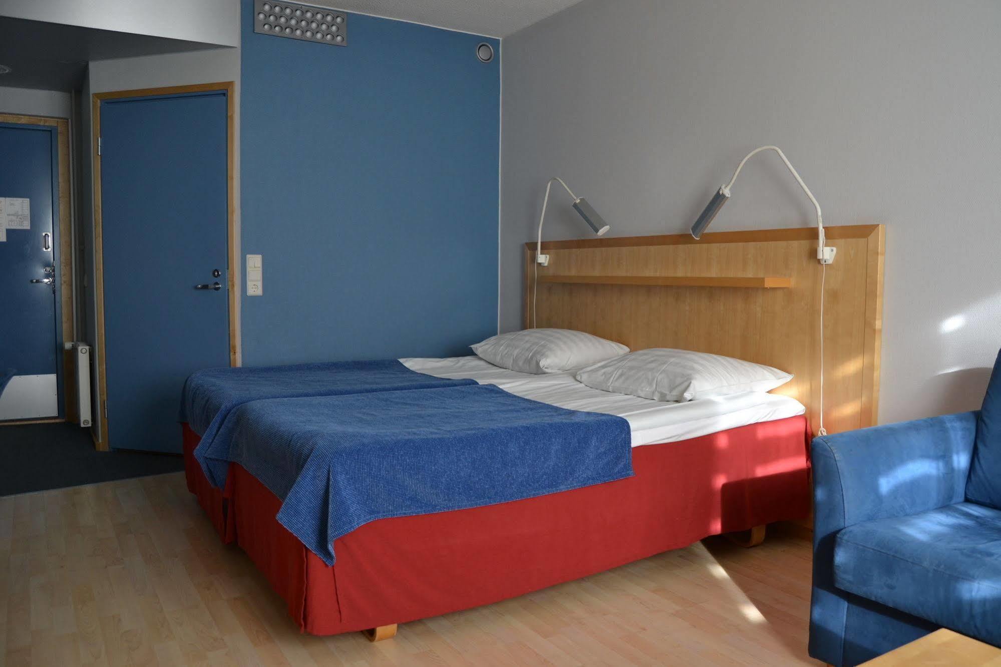 Hotel Uusikuu ミッケリ エクステリア 写真